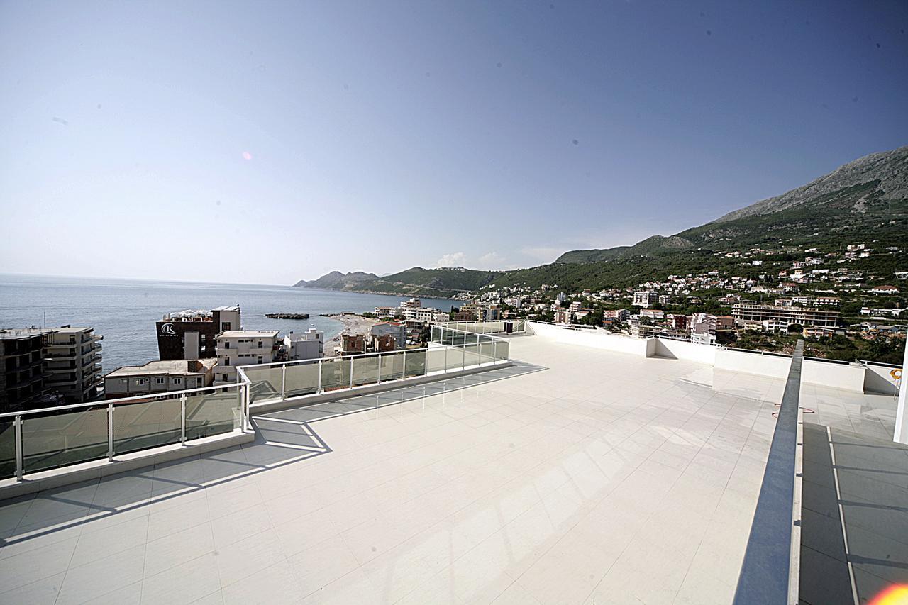 Sea Star Apartment Dobra Voda Exterior foto