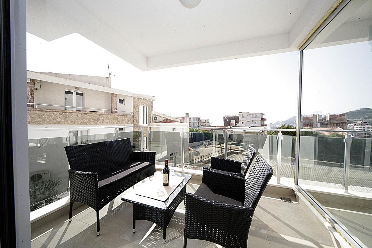 Sea Star Apartment Dobra Voda Exterior foto