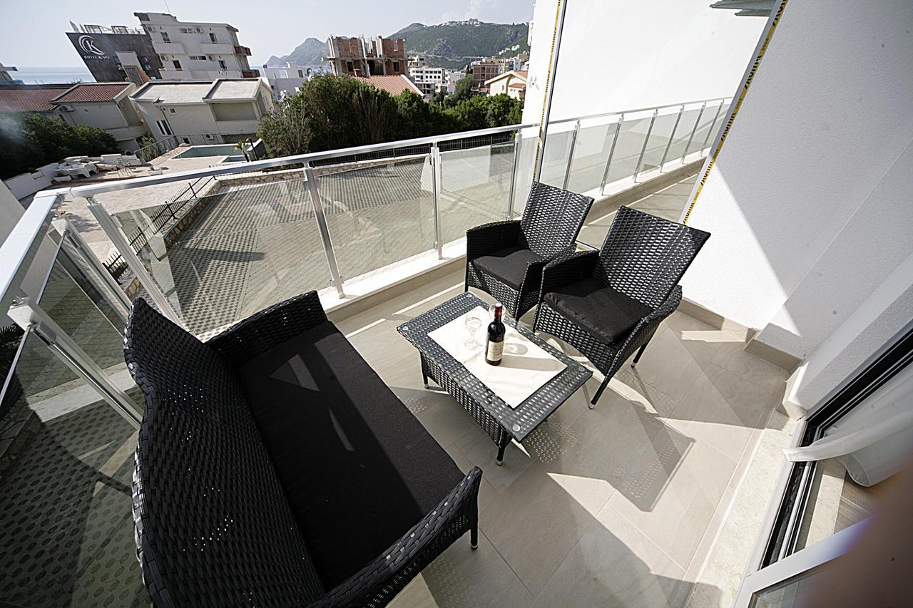 Sea Star Apartment Dobra Voda Exterior foto